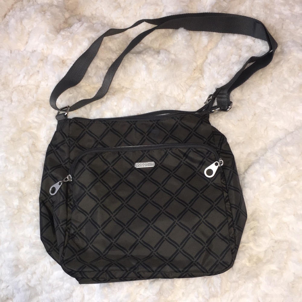 Small/medium grey baggallini